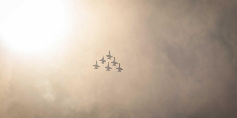 AZL商店83：当红色激情邂逅北欧极简，打造沉浸式购物新体验