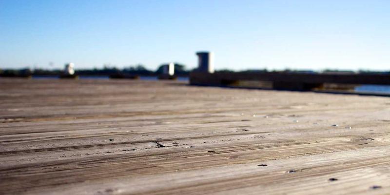 AZL商店儿童房红色主题布置：电商平台上的安全与创意家居方案