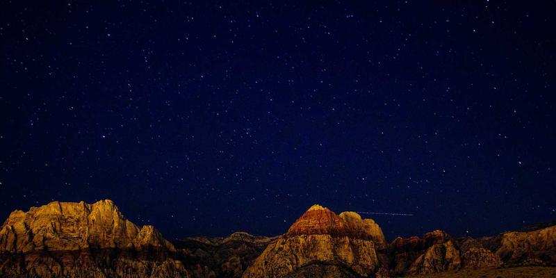AZL商店节日焕新指南：巧用电商平台打造红色主题家居装饰
