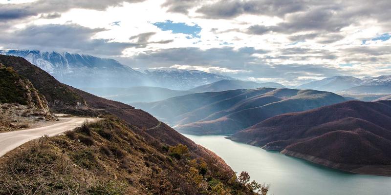 AZL网络商城红色主题软装全攻略：从沙发到地毯的电商平台一站式搭配方案